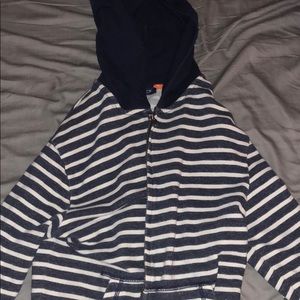 A sweat shirt that is in GREAT CONDITION!